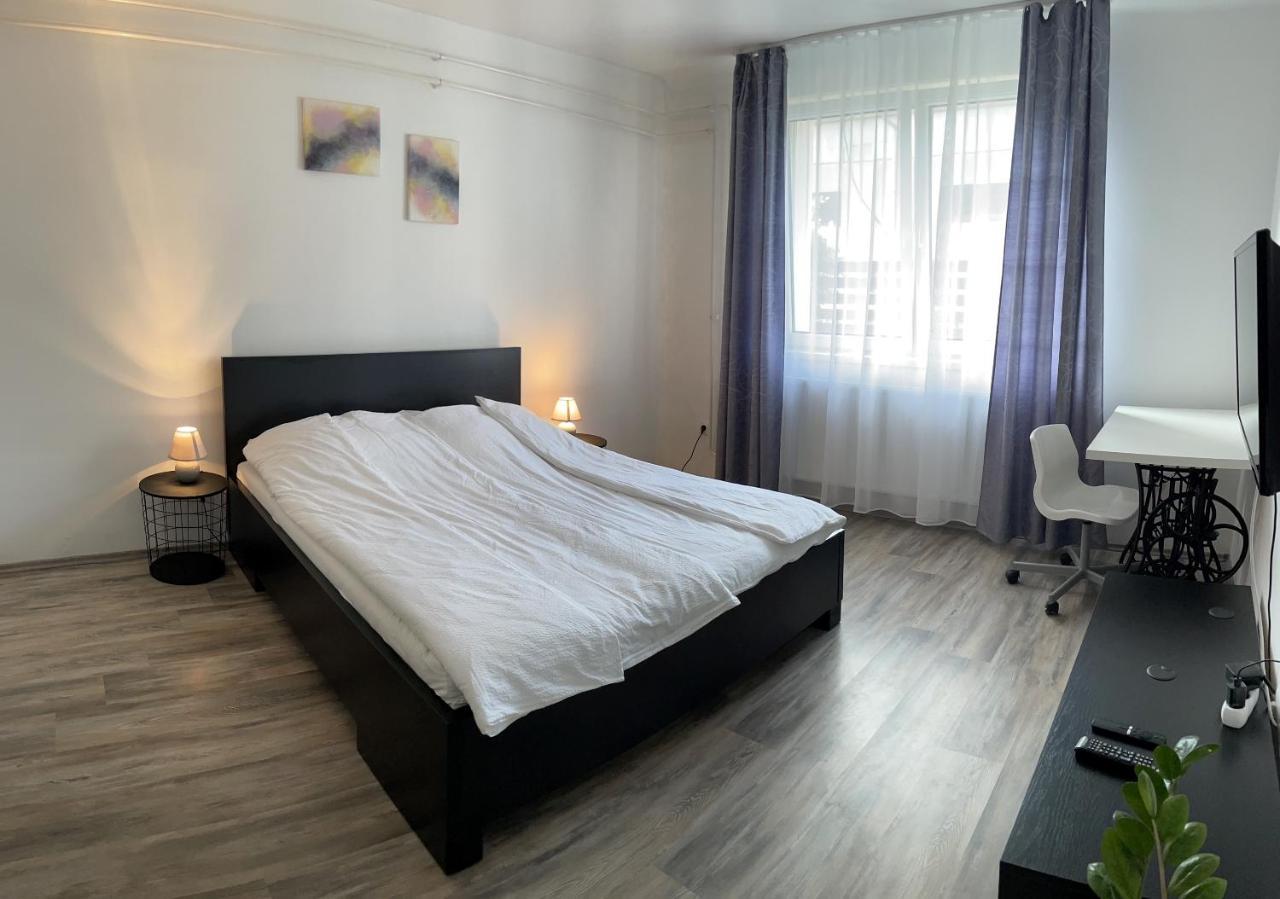 Lavender Garden Apartment Ντέμπρετσεν Εξωτερικό φωτογραφία